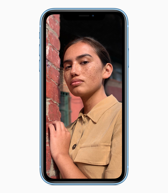 iPhone XR portrait blue